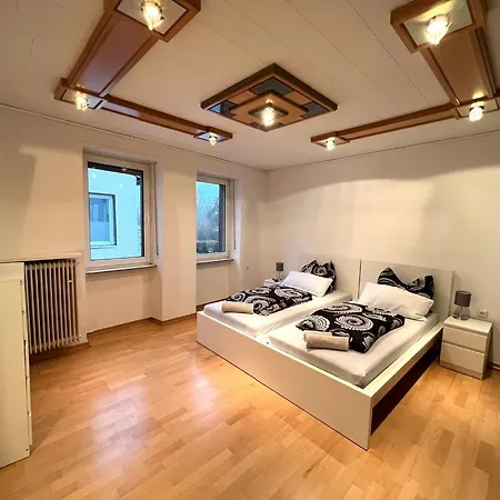 Sehr Grosse Ferienwohnung, Apartment In Kaiserslautern Wehome Classic Esterno foto
