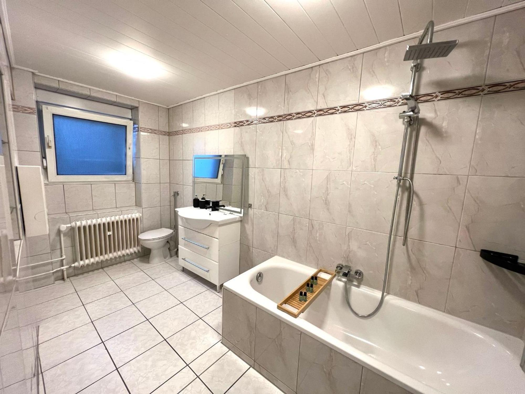 Apartment Sehr Grosse Ferienwohnung, In Wehome Classic