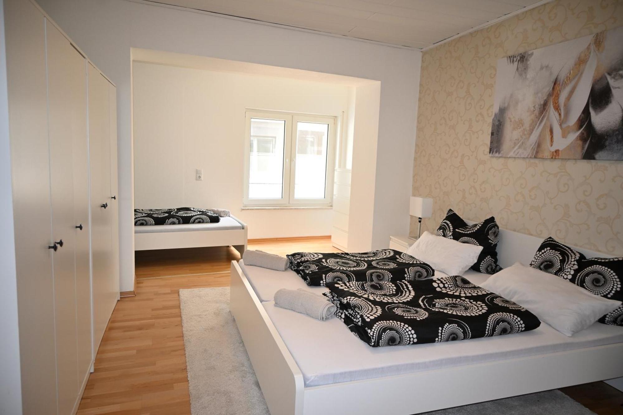Sehr Grosse Ferienwohnung, In Wehome Classic Apartment